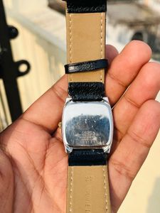 Seiko vintage tank Quartz Watch