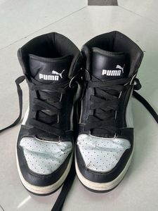 Puma Men Black &amp; White Mid-Top Sneakers