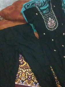 Black Suit With Chunni Or Pant