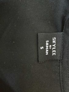 Elegant Black Embroidered Kurta