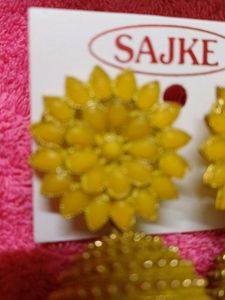 Yellow Earing