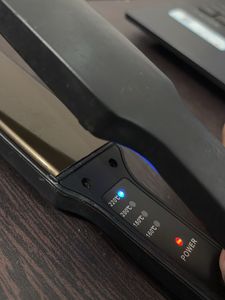 NOVA NHS 860 hair Straightner (Black)