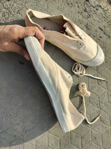 WHITE SNEAKERS