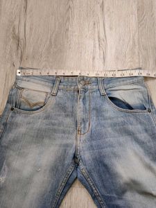 Ma1817 Levi&#39;s jeans waist 30