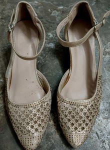 Cover Heels at Affordable Price