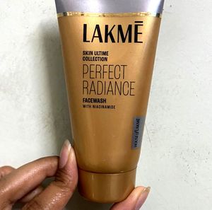Lakme Perfect Radiance Facewash