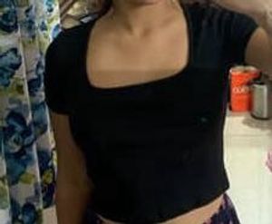 Black Square Neck Cropped Top H&amp;M
