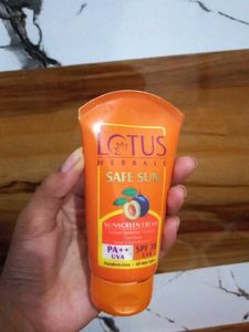 Lotus Herbals Sunscreen PA ++ UVA, SPF 30 UVB