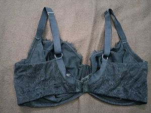 Elegant Black Lace Bra🖤38E