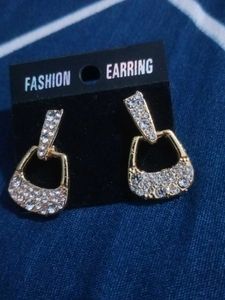 Earrings ✌️
