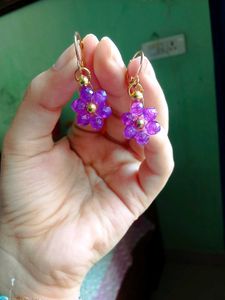 Purple Flower Beaded Earrings 💜