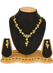 Golden Jewellery Set For Womens