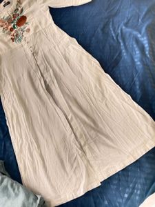 Trendy White Kurta With Slit For Women (30-32)