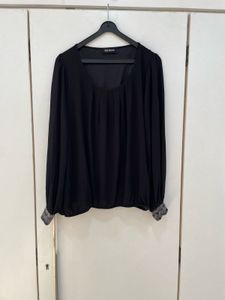 ✨ Steal the Spotlight: COCO Premium Black Top! 🖤