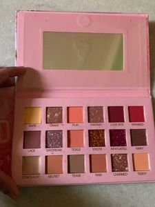 Huda Eyeshadow