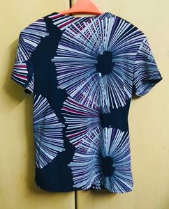 Patterned V-Neck Top