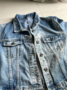 Y2K distressed Denim Jacket