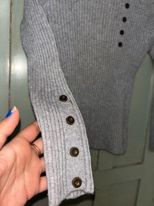 Gray Ribbed Button Detail Strech Sweater (S)