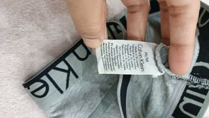 CK Bra..30 To 32 Size...M