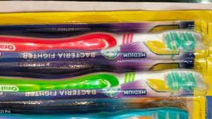 13 piece oral B BURS