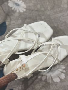 sandal heels 👠