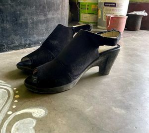 Khadims Heels