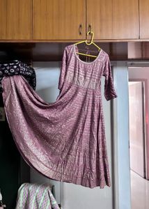 “Avaasa” Mauve Flared Ethnic Gown