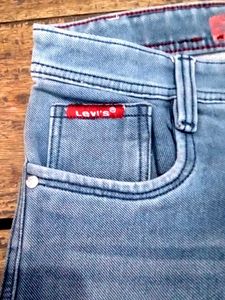 Levi&#39;s Light Wash Jeans