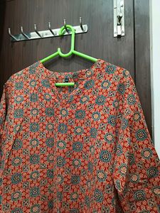Multicolored Short Kurti Size 44