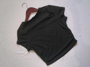 Buy 2 get 1 free / Black Bow T-Shirt