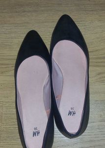 🥿H&amp;M Black Flat/Ballerinas