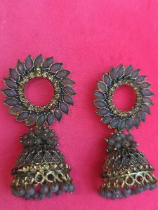 Grey Jhumki With Golden Touch