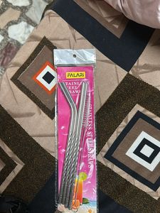 4 Straw (Bend &amp; straight) 2 each Plus One Brush