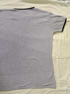 Gray &#39;Smiling&#39; Graphic Tee