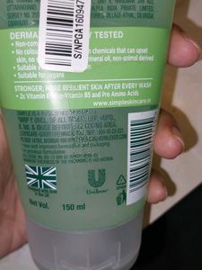 Simple Refreshing Facial Wash