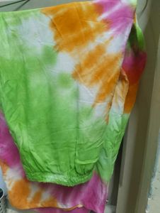 Tie-Dye Kaftan Set looks awesome 😎