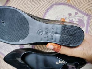 Black  Flat Bellie