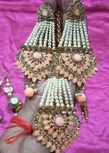Maangtika with Earrings