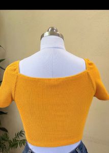H&amp;M Cute Orange Square Neck Crop Top
