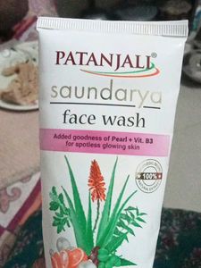Patanjali Saundarya Face Wash