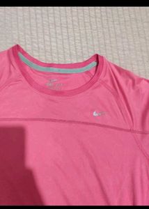 nike Pink T-Shirt