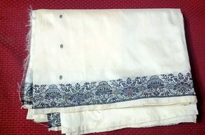 Women Cream Colour Saree