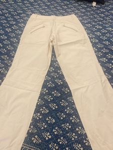 Ladies Stylish trousers With zip Pockets, Size S
