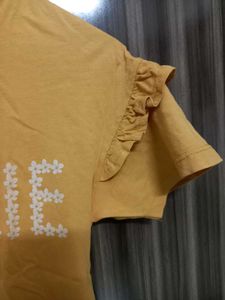 Yellow &#39;Sonrie&#39; Tee