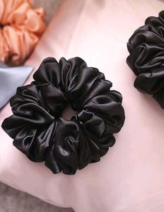 Satin Scrunchie Set