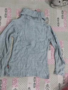 Minnie Mouse Knit Top