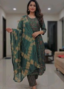 Elegant Green Printed Kurta Set