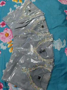 Elegant Gray Embroidered Kurti Set