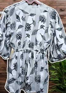 Floral Print Feathers 🫶