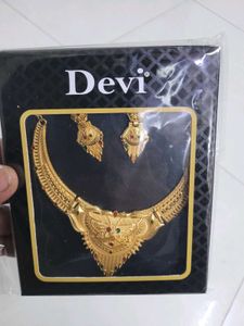 Devi Necklace &amp; Earring Set